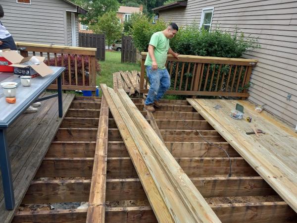 Henry's Carpenter & Remodeling.llc