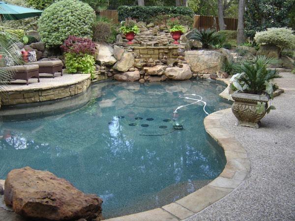 Crystal Clear Custom Pools