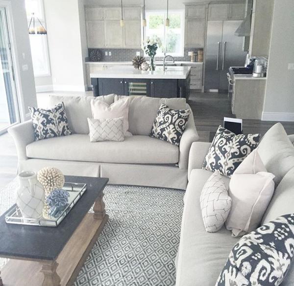 Simple Coast Staging