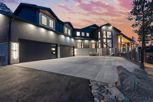 Villagree Luxury Homes and Real Estate