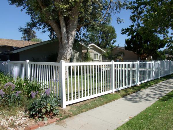 Outdoor Living Vinyl Fencing