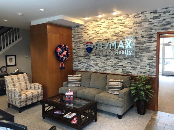 Re/Max Regency Realty