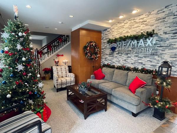 Re/Max Regency Realty