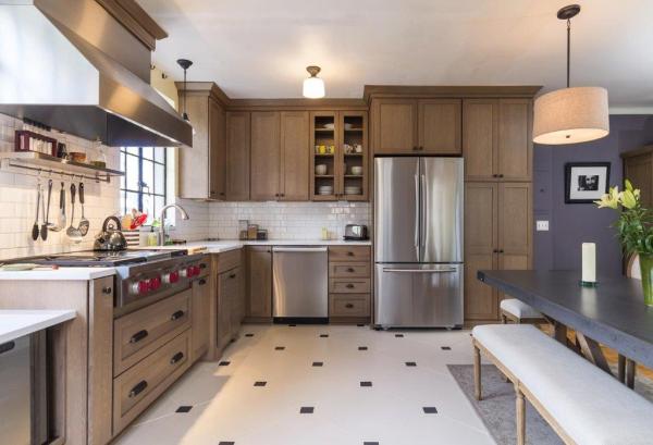 Eastbank Interiors: Kitchen Cabinets