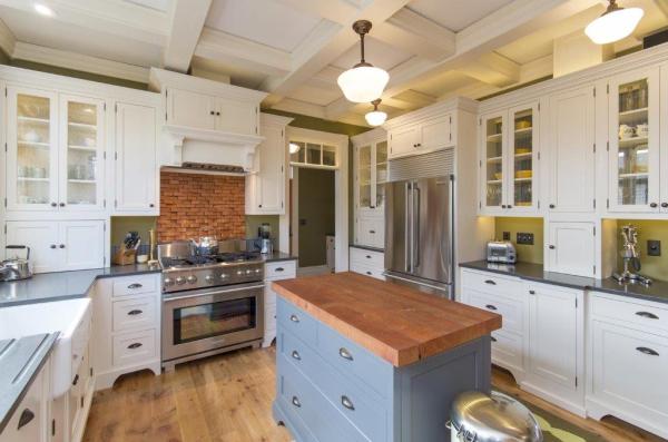 Eastbank Interiors: Portland Cabinets & Countertops