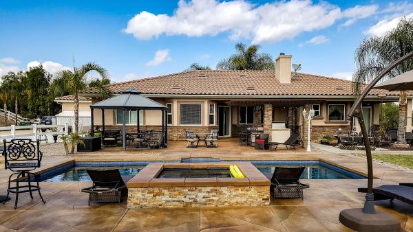 Xtreme Pools & Hardscapes