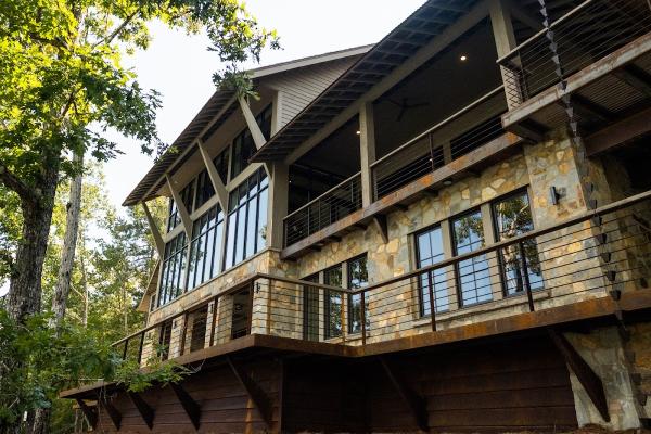 Lake and Coast Real Estate Co.