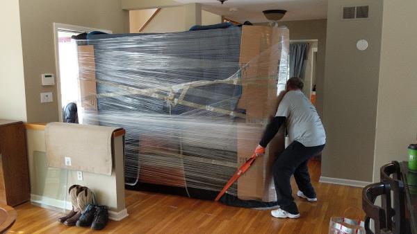 Devine Movers Inc