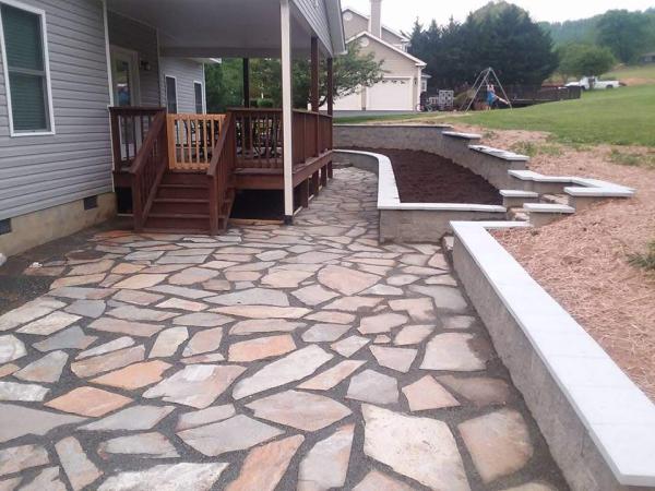 Greenscapes Landscaping & Retaining Walls