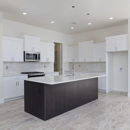 Fashion Cabinet Mfg Inc