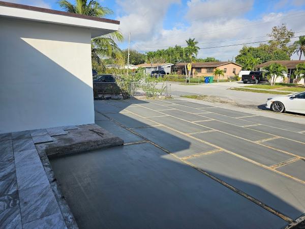 Tomas Concrete INC