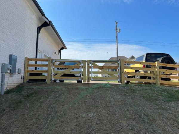 Mid Center Fence