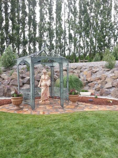 Julian's Landscaping