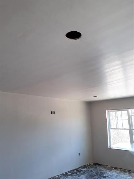 R & E Plastering LLC