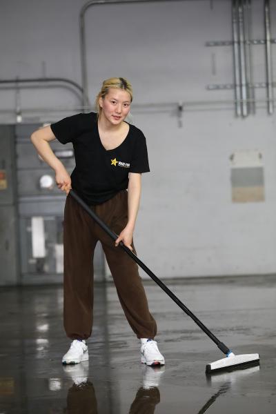 Maid For LA
