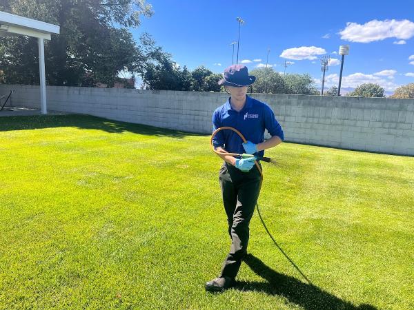 Holmes Lawn & Pest