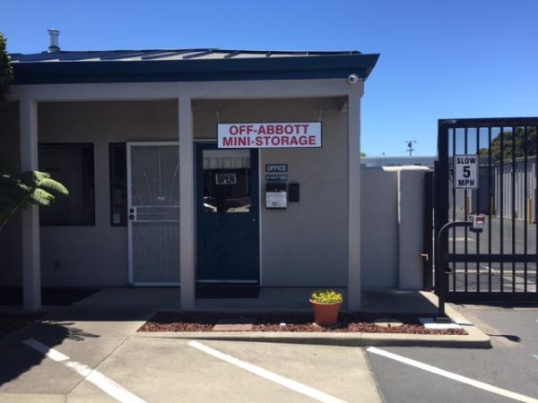 Off-Abbott Mini Storage
