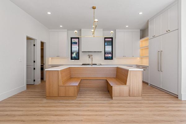 Custom Cabinets LLC