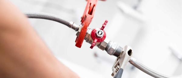 B & R Plumbing Inc