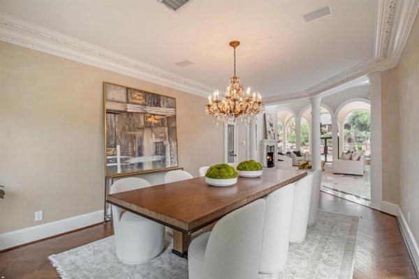The Home Staging For Houston Design Team