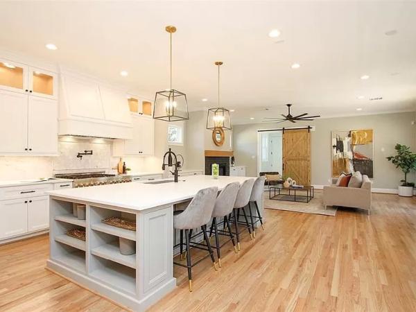 The Home Staging For Houston Design Team