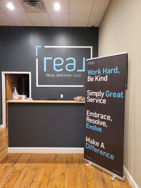 Chris Collins Group at Real Broker
