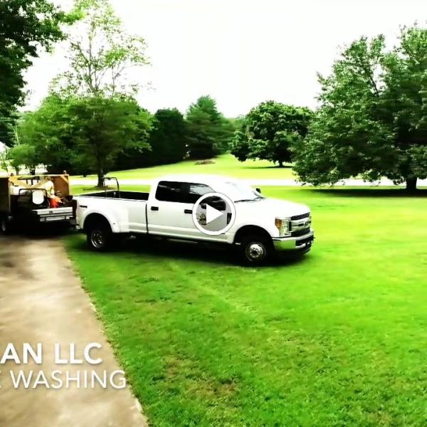 Bee Clean LLC