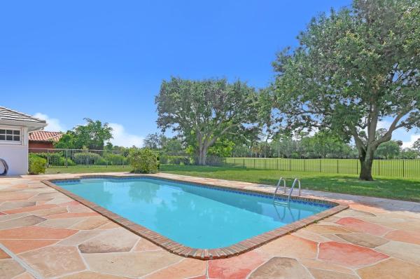 Rising Sun Pool & Spa