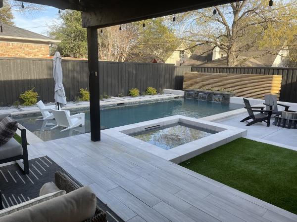 Living Water Custom Pools
