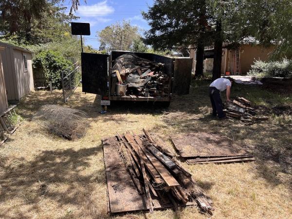San Luis Movers & Junk Removal