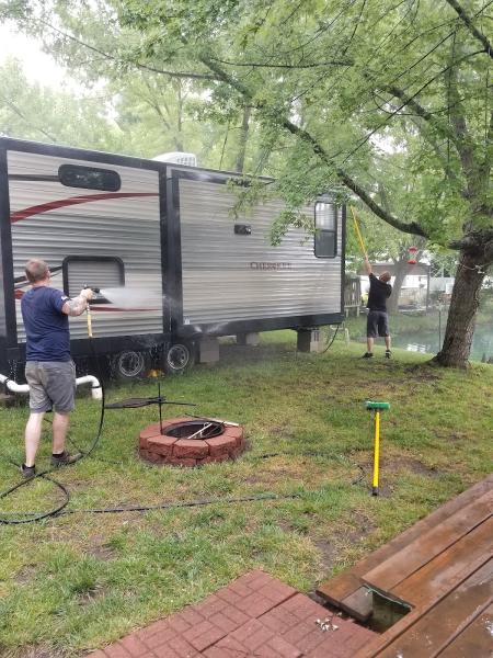 Four Seasons Mobile Pressure Washing