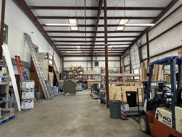 P.I. Roofing and Construction