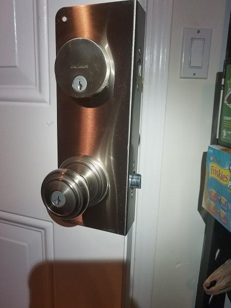 M & B Lock and Door Repair