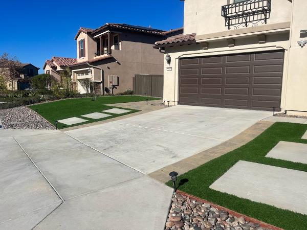 Lomeli Tile & Outdoor Living