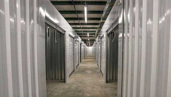 Dini's Self Storage