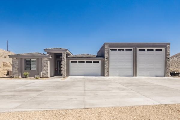 Just Call Jessica Eidson @ Re/Max by the Lake