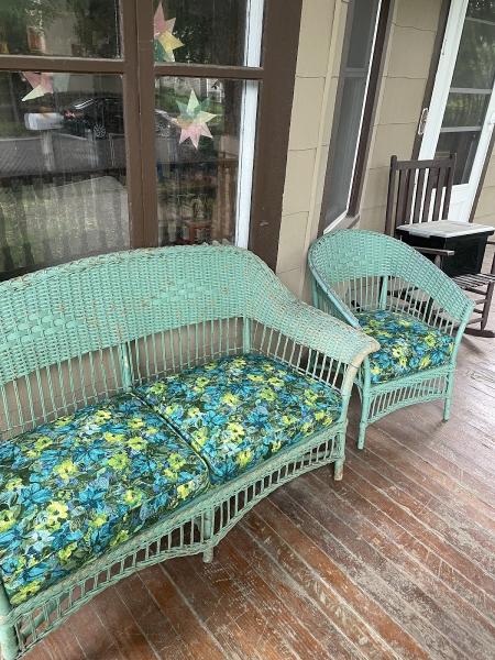 Dale's Furniture Refinishing