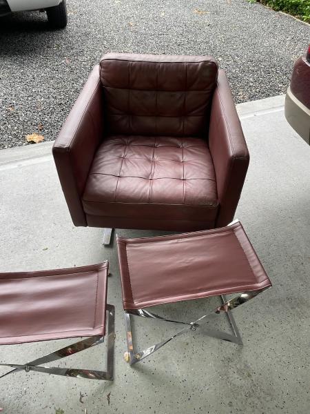 AH Furniture Repair & Reupholstery