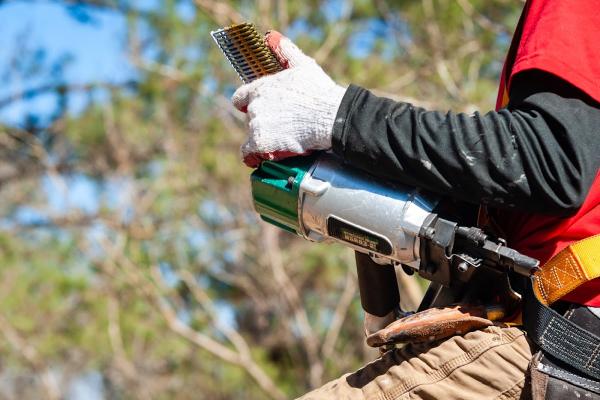 E-Z Roofing & Construction
