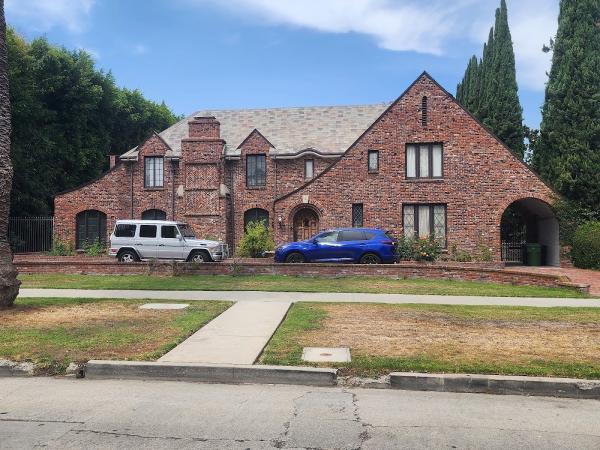 Roofer Cali