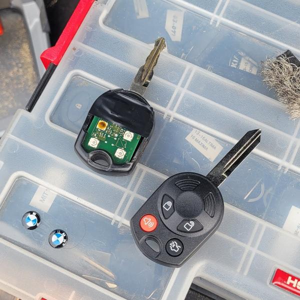 Papis Keys and Remotes