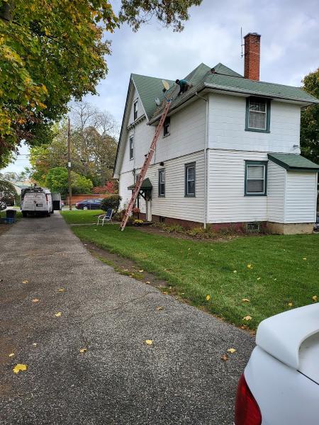 Roof Leak Enders: Roofing & Siding