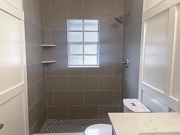 Backsplash & Shower Tile Installers