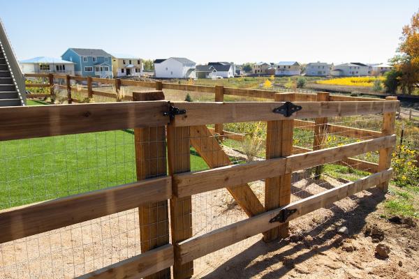 J&R Fencing AND Landscaping LLC