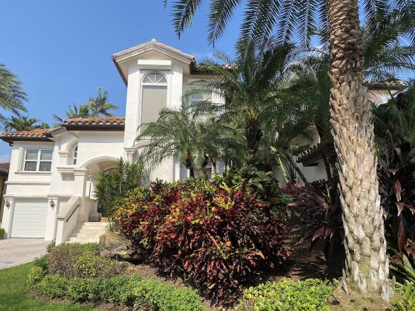 Avanti Way Realty Brickell