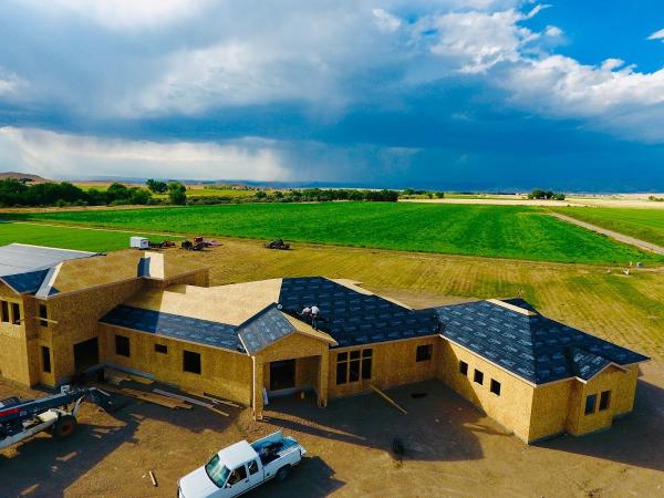 Saenz Roofing