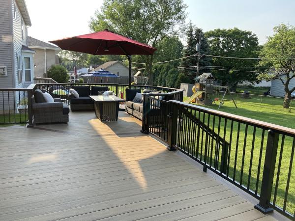 D & M Outdoor Living Spaces