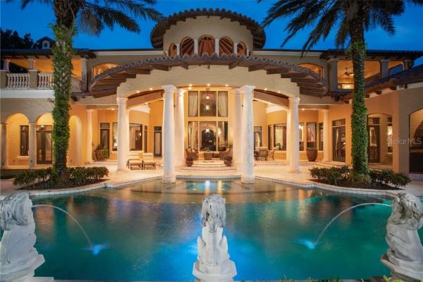 Ron Astorga With La Rosa Realty