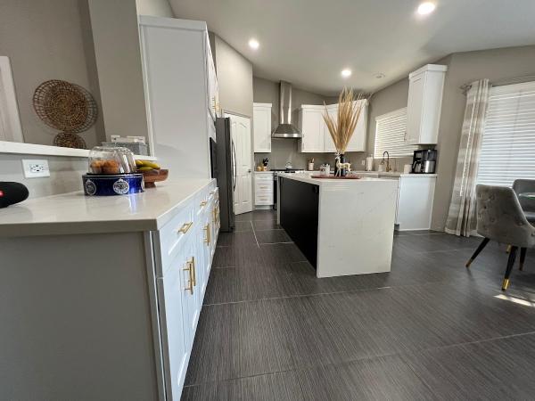 Cabinets den