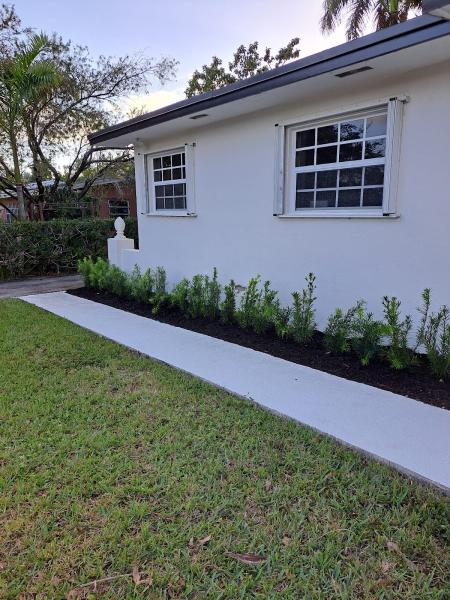 Gardener Adolfo Jardinero & Landscaping